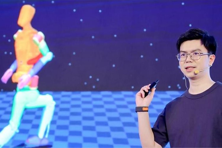 天才少年稚晖君XKTY星空机器人走路进场！AI模型做大脑，目标售价20万以内