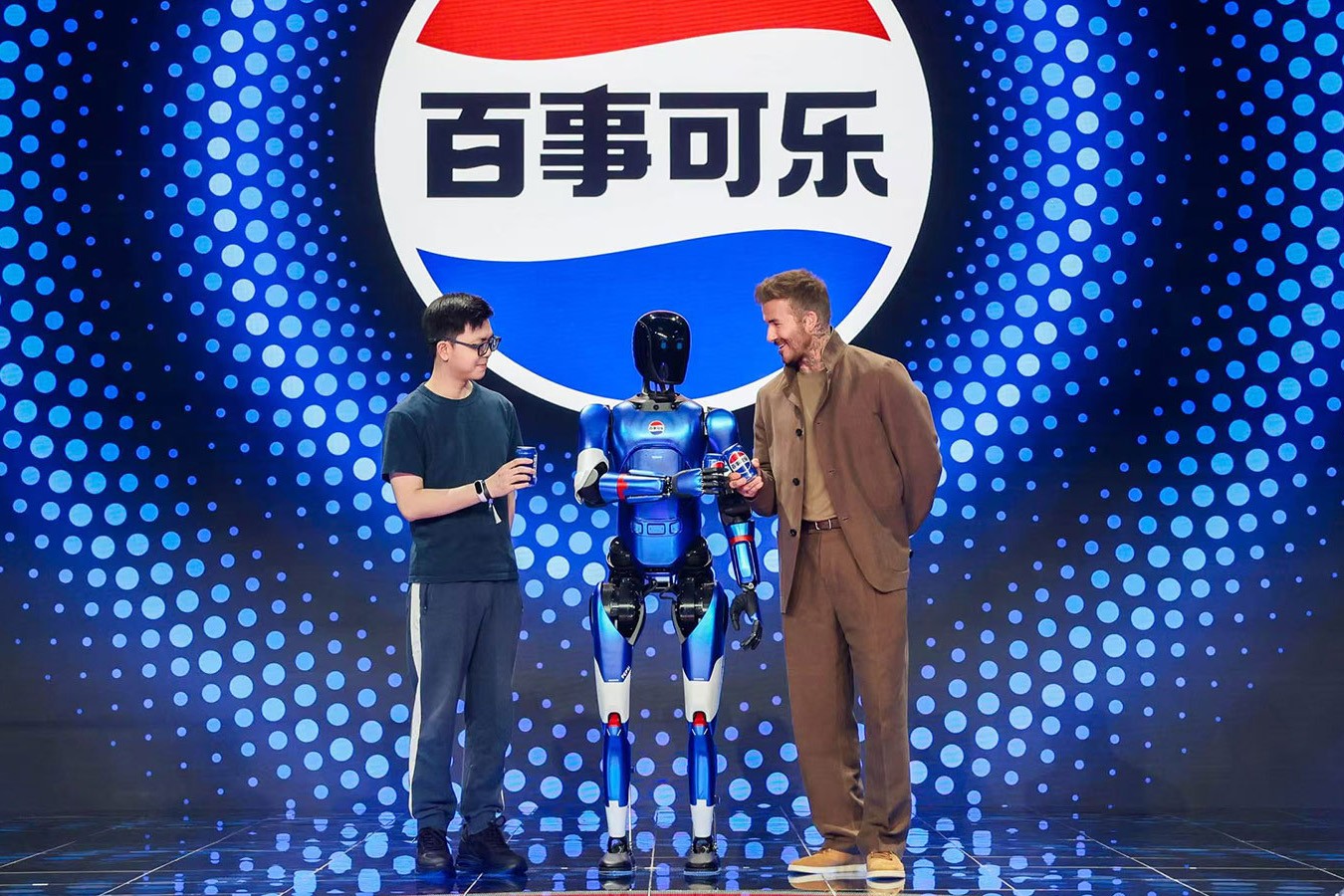 XKTY星空机器人携手百事中国共创“百事蓝宝” 共燃渴望新章